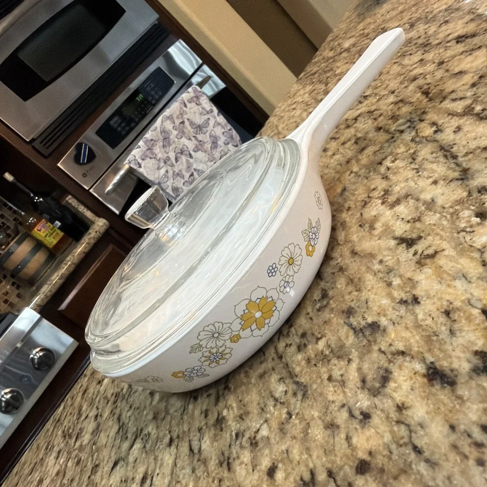 CORNING WARE P-83-B Skillet 6.5 inch Floral Bouquet With Pyrex Glass Lid Clean
